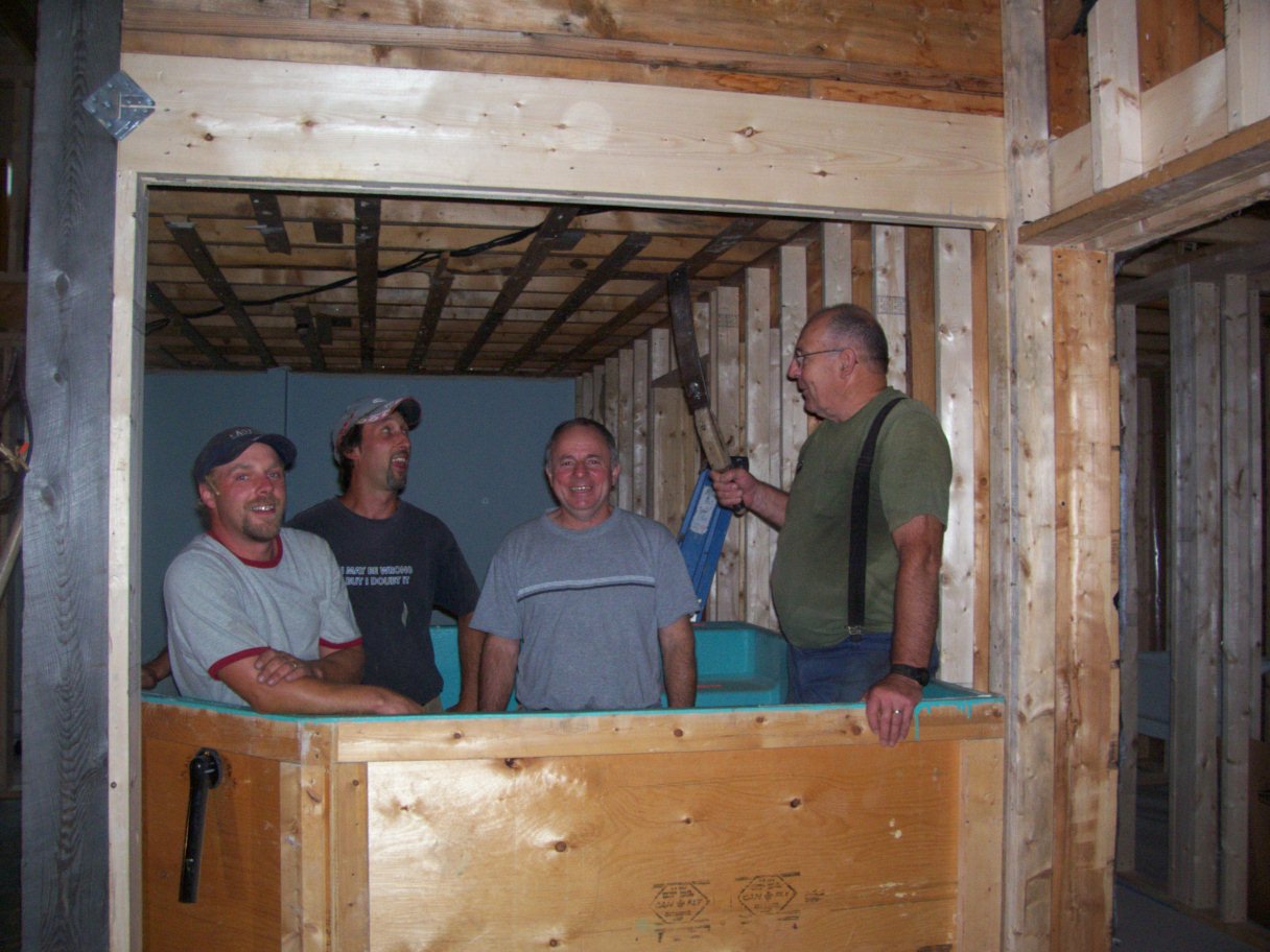 4 Men in a Tub